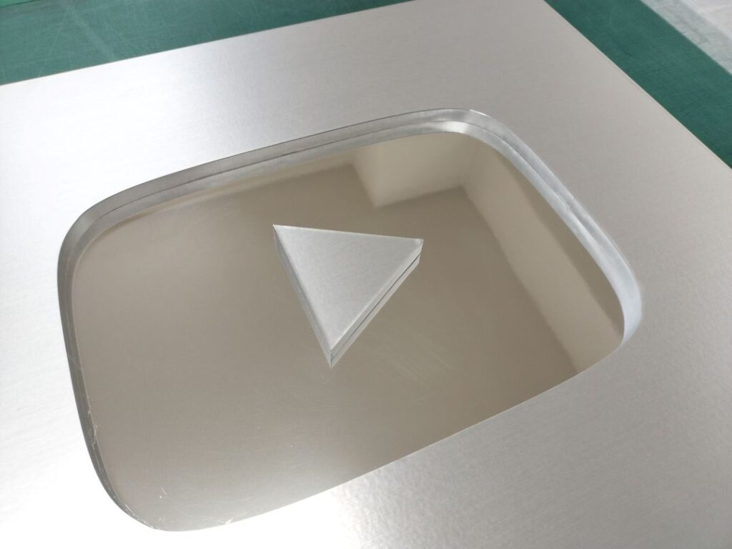 再生ボタンを貼りつけ