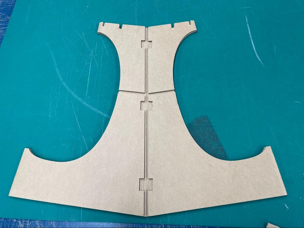 組立て寝かせた写真